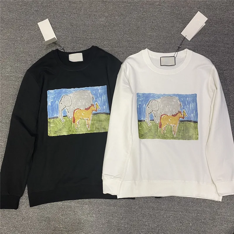 New High-Quality Black And White Cartoon Oil Painting Pattern Printing Men And Women Couples Long-Sleeved T-Shirt Top Plus Size
New High-Quality Black And White Cartoon Oil Painting Pattern Printing Men And Women Couples Long-Sleeved T-Shirt Top Plus Size