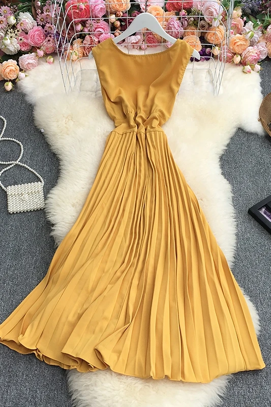 2021 New Summer Vintage O-neck sleeveless Dress high waist fold waist solid mid-length A-line Pleated Dress
2021 New Summer Vintage O-neck sleeveless Dress high waist fold waist solid mid-length A-line Pleated Dress