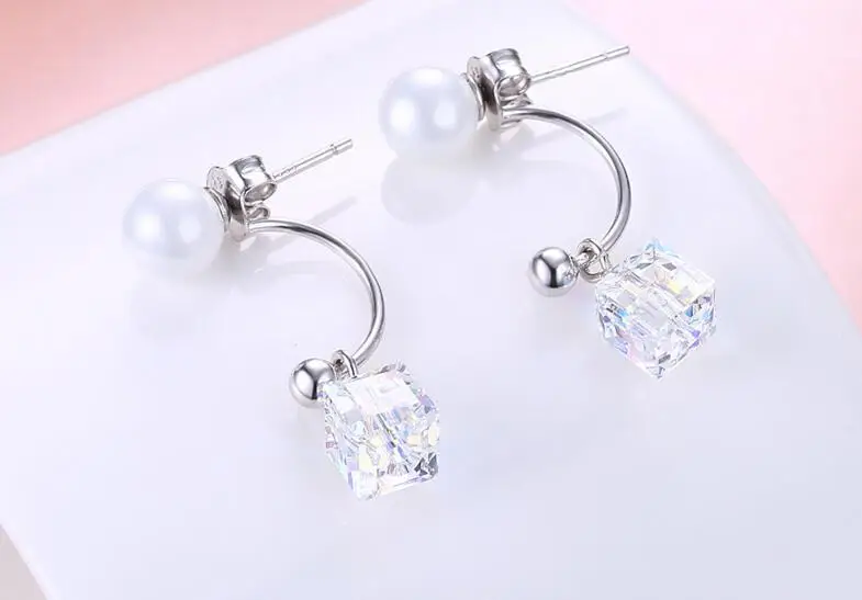 YPD23 S925 pure silver natural pearl earrings female fashion crystal retro Zircon Earrings Clip
YPD23 S925 pure silver natural pearl earrings female fashion crystal retro Zircon Earrings Clip