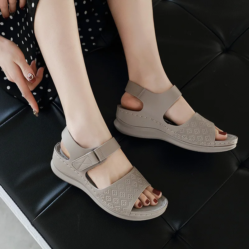 ZAR/A Wedge Sandals For Women 2021 Comfortable Luxury Designer Summer Fashion Plus Size 42 Casual Non-Slip Slippers Woman Beach
ZAR/A Wedge Sandals For Women 2021 Comfortable Luxury Designer Summer Fashion Plus Size 42 Casual Non-Slip Slippers Woman Beach