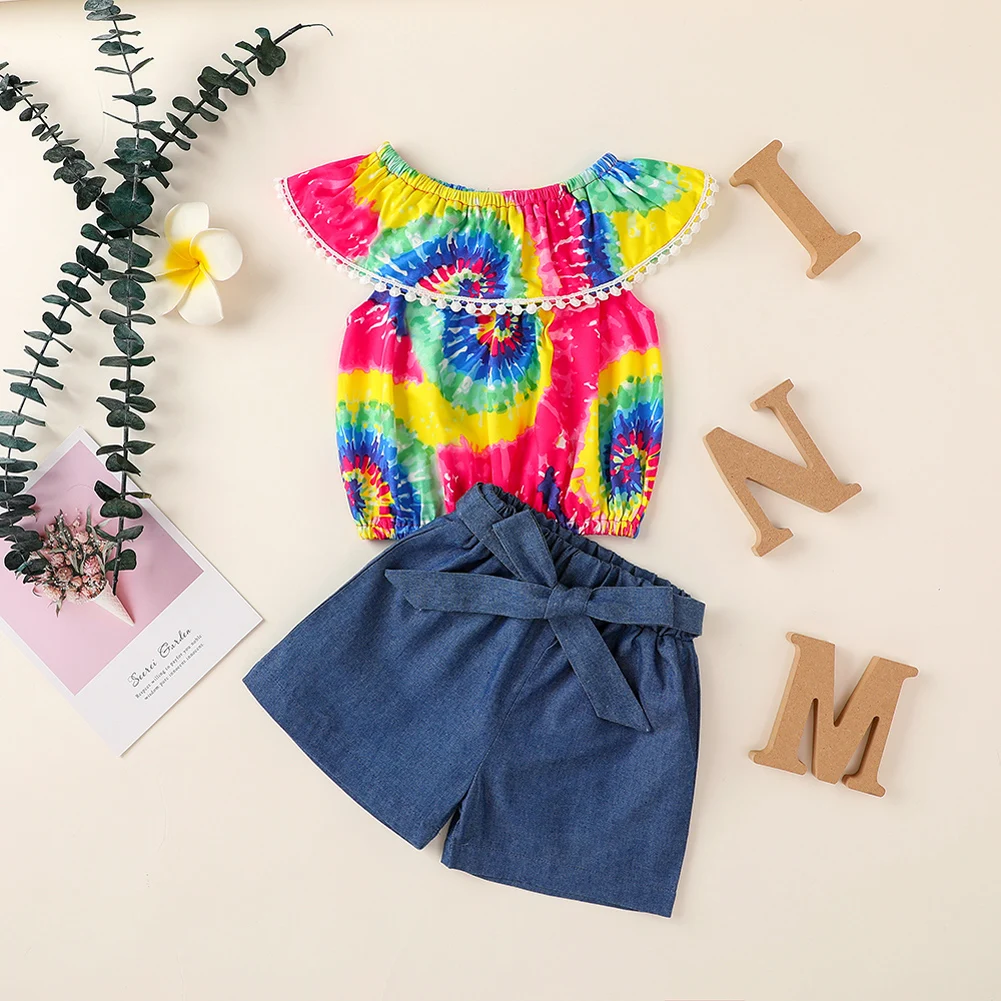 Блузка и шорты для маленьких девочек, с оборками 
Блузка и шорты для маленьких девочек, с оборками