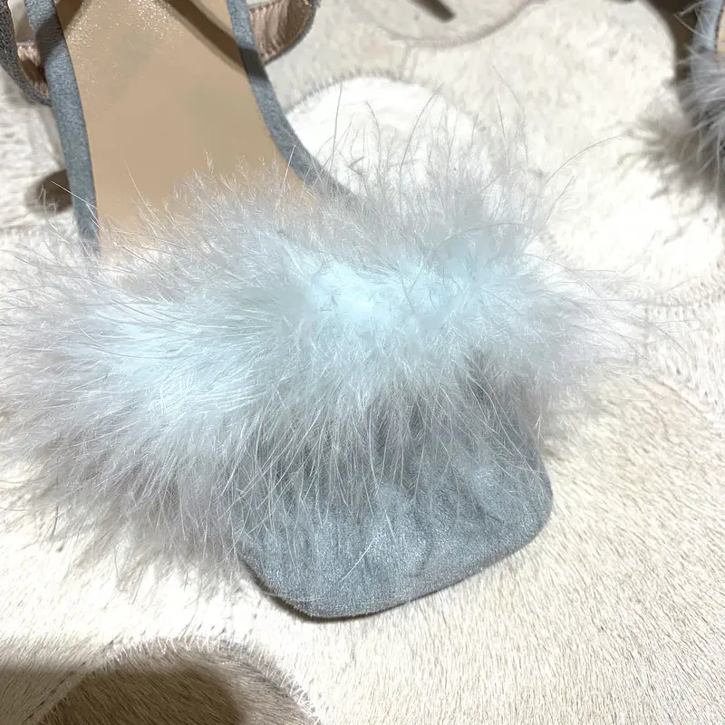 Plus Size Super High Sandals Female Pump New Fashion Buckle Strap Fur Flock Leather Thick Heel Solid Party Women Pumps Shoes
Plus Size Super High Sandals Female Pump New Fashion Buckle Strap Fur Flock Leather Thick Heel Solid Party Women Pumps Shoes