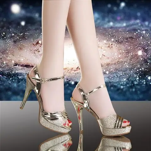 High-heeled sandals female stiletto sexy 2020 new fish mouth waterproof platform women's shoes
High-heeled sandals female stiletto sexy 2020 new fish mouth waterproof platform women's shoes
