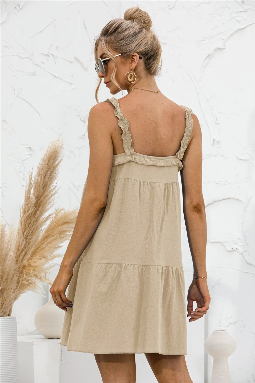 Beach Strap Ruffle Hem Solid Color Dress Summer V Neck Bohemian Dress Women Sexy Red Loose Midi Dresses Lady Vestidos Mujer
Beach Strap Ruffle Hem Solid Color Dress Summer V Neck Bohemian Dress Women Sexy Red Loose Midi Dresses Lady Vestidos Mujer