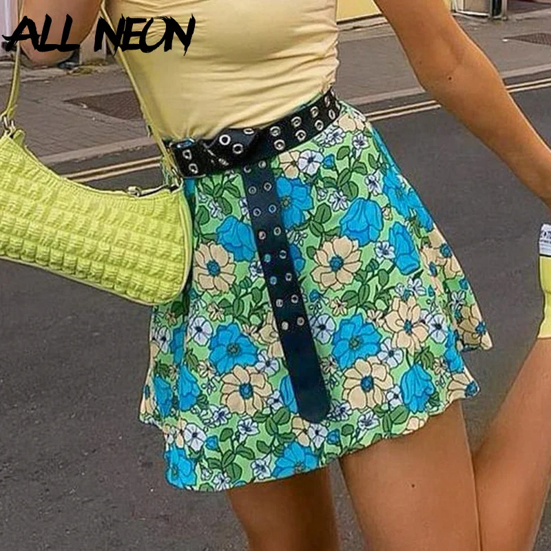 ALLNeon Y2K Aesthetics Floral Pattern Green A-line Skirts 2000s Streetwear High Waist Printing Mini Skirt 2021 Summer Bottoms
ALLNeon Y2K Aesthetics Floral Pattern Green A-line Skirts 2000s Streetwear High Waist Printing Mini Skirt 2021 Summer Bottoms