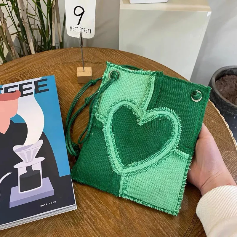 Fashion Women Love Heart Messenger Bags Patchwork Ladies Small Shoulder Crossbody Bags Cool Girls Mini Phone Purse Handbags
Fashion Women Love Heart Messenger Bags Patchwork Ladies Small Shoulder Crossbody Bags Cool Girls Mini Phone Purse Handbags