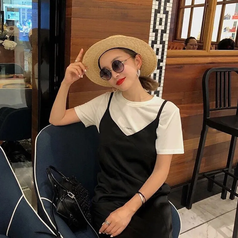 New Summer Women's Boater Beach Hat Wide Side Female Casual Panama Hat Lady Classic Flat Bowknot Straw Sun Hat Women Fedora Hat
New Summer Women's Boater Beach Hat Wide Side Female Casual Panama Hat Lady Classic Flat Bowknot Straw Sun Hat Women Fedora Hat