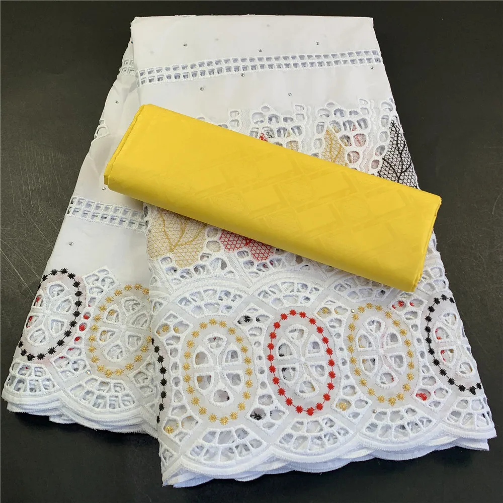 High Quality African Nigerian Tulle Lace Fabric Wedding Party Gown Dress Swiss100% Cotton Fabric Embroidered Damask 5Yards
High Quality African Nigerian Tulle Lace Fabric Wedding Party Gown Dress Swiss100% Cotton Fabric Embroidered Damask 5Yards