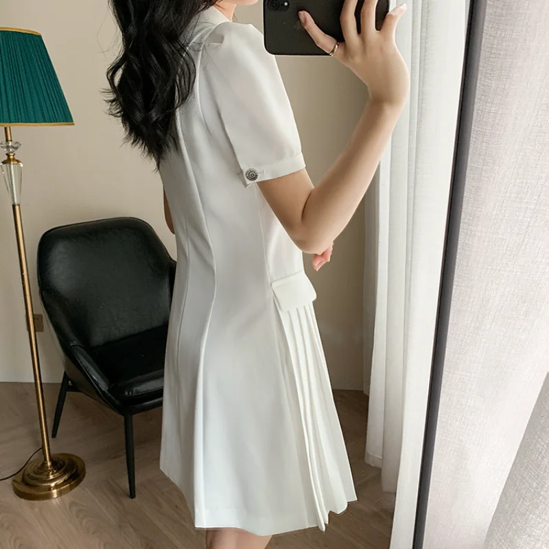 Fairy dress thin women's short-sleeved 2021 summer new high-end small sweet skirt White pleated Office professional dress skirt
Fairy dress thin women's short-sleeved 2021 summer new high-end small sweet skirt White pleated Office professional dress skirt