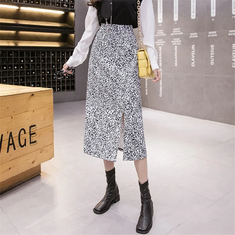 Autumn Winter Women Skirts High waist Side slit Vintage Zebra Leopard print Fashion Female Long Skirt 2020 HOT
Autumn Winter Women Skirts High waist Side slit Vintage Zebra Leopard print Fashion Female Long Skirt 2020 HOT