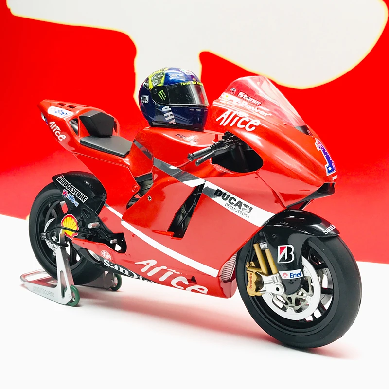 1:9 Motorcycl Simulation Alloy GP Racing Locomotive Collection Ornaments Die Casting Diorama Product Model Miniature Toys Kit
1:9 Motorcycl Simulation Alloy GP Racing Locomotive Collection Ornaments Die Casting Diorama Product Model Miniature Toys Kit