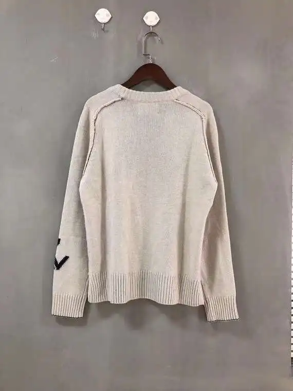 Women Solid Color Sweater Pullover O-Neck Long Sleeve Classic Cashmere with Letters Female Wild Stylish Knitwear 2021 New
Women Solid Color Sweater Pullover O-Neck Long Sleeve Classic Cashmere with Letters Female Wild Stylish Knitwear 2021 New
