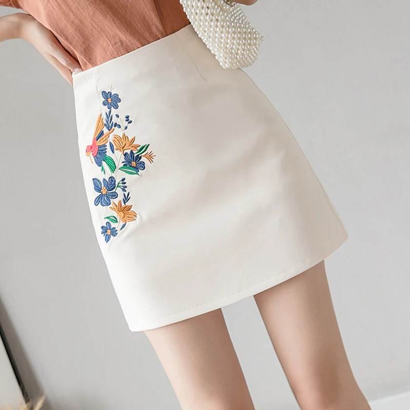 Summer New Skirts Womens 2021 High Waist A Line Embroidery Flower Mini Skirt For Women Package Hip Korean Vintage Cothes Female
Summer New Skirts Womens 2021 High Waist A Line Embroidery Flower Mini Skirt For Women Package Hip Korean Vintage Cothes Female