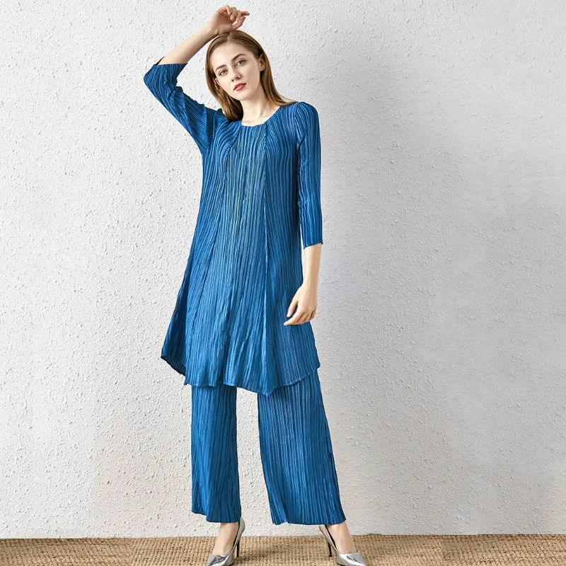 Pant Suits Women Plus Size Big Stretch Miyake Pleated Round Neck Dress + High Waist Soft Simple Wide Leg Pants Two Piece Set
Pant Suits Women Plus Size Big Stretch Miyake Pleated Round Neck Dress + High Waist Soft Simple Wide Leg Pants Two Piece Set