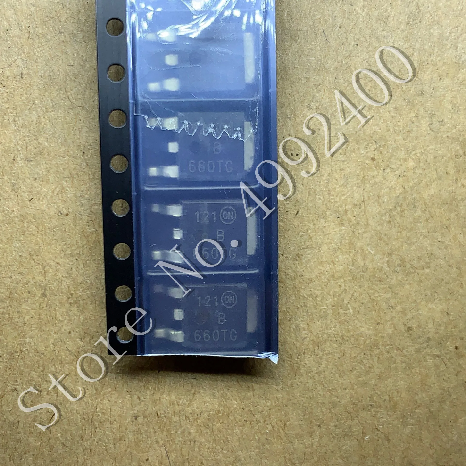 1 шт./лот B600 MBRD660CTT4G TO252
1 шт./лот B600 MBRD660CTT4G TO252