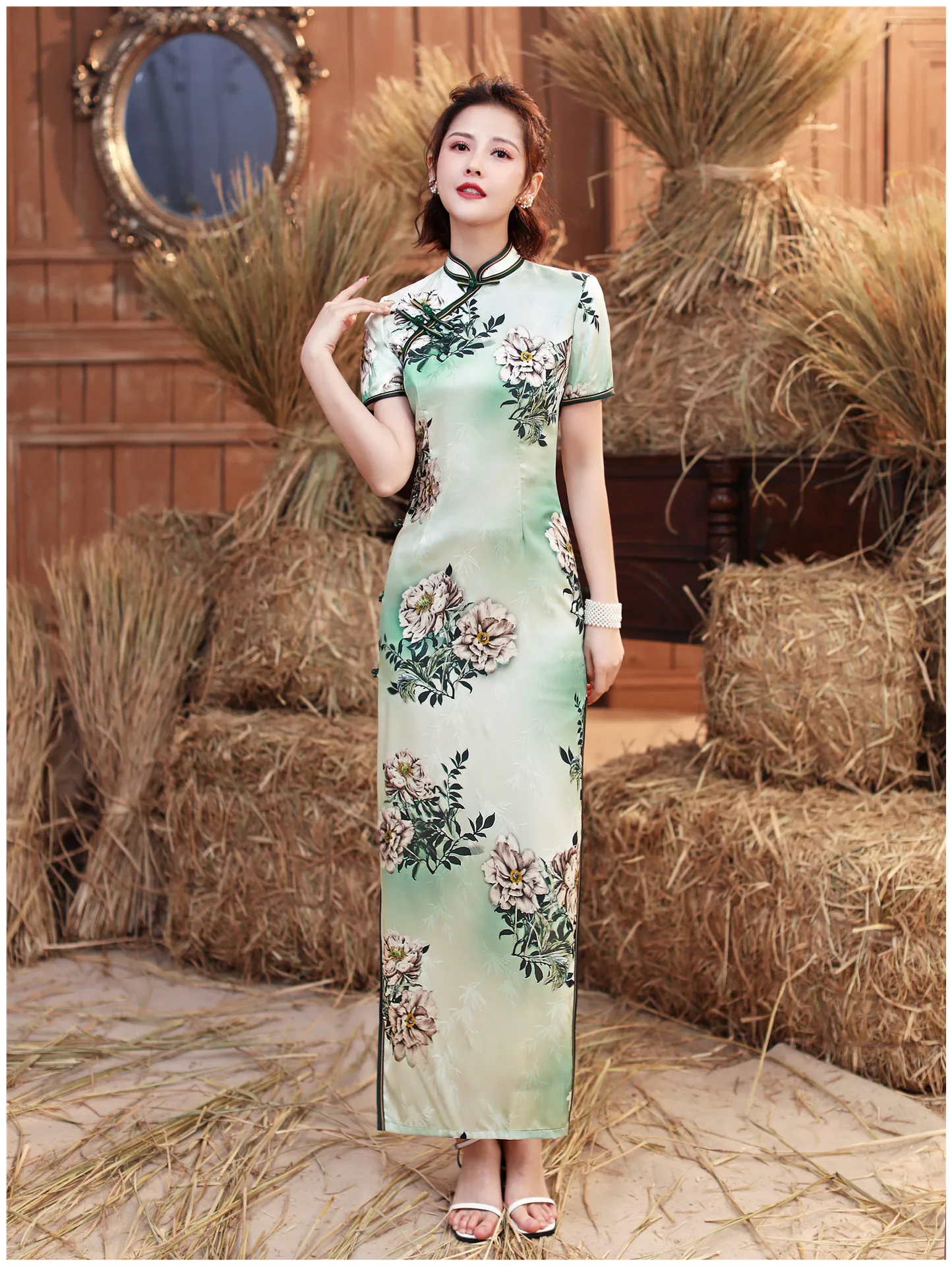 Женская обувь на каждый день, длинное, тонкое, Цветочный принт Qipao; Сезон весна-лето; В китайском стиле; Пикантные с коротким рукавом высокого...
Женская обувь на каждый день, длинное, тонкое, Цветочный принт Qipao; Сезон весна-лето; В китайском стиле; Пикантные с коротким рукавом высокого...