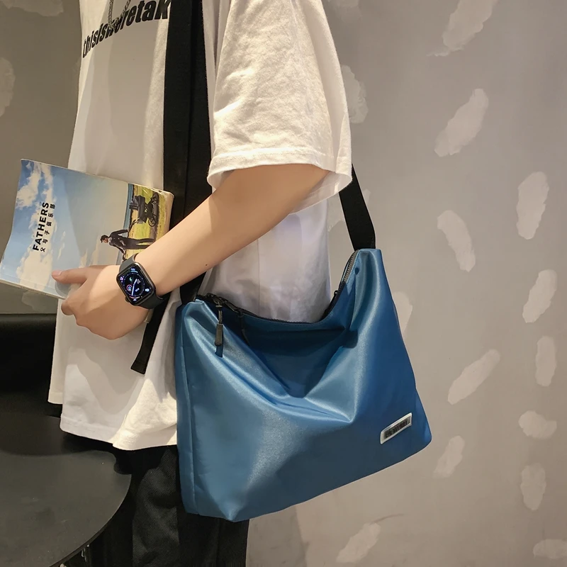 Shoulder Bag Couple Japanese Messenger Bag Casual Wild Street Trend Student Class Bag Fashion Brand Messenger Bag
Shoulder Bag Couple Japanese Messenger Bag Casual Wild Street Trend Student Class Bag Fashion Brand Messenger Bag