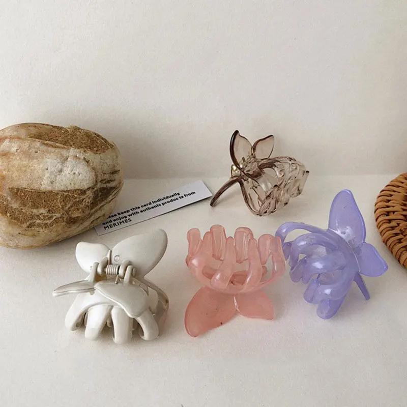 Fashion Butterfly Shape Hair Claws Crab Women Transparent Acrylic Hairpins Resin Barrettes Hair Styling Tools Hair Accessories
Fashion Butterfly Shape Hair Claws Crab Women Transparent Acrylic Hairpins Resin Barrettes Hair Styling Tools Hair Accessories