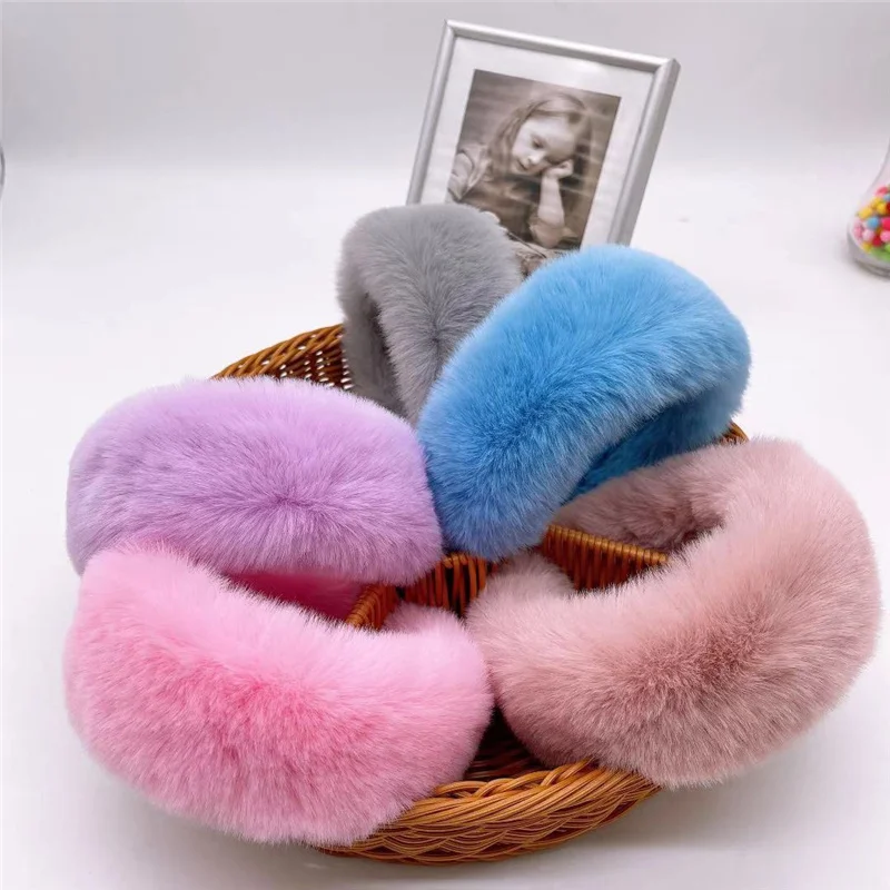 New Warm Furry Headband Wide Cross Winter Plain Color Simple Fashion Girls Plush Faux Fur Hairbands for Women Hair Accessories
New Warm Furry Headband Wide Cross Winter Plain Color Simple Fashion Girls Plush Faux Fur Hairbands for Women Hair Accessories