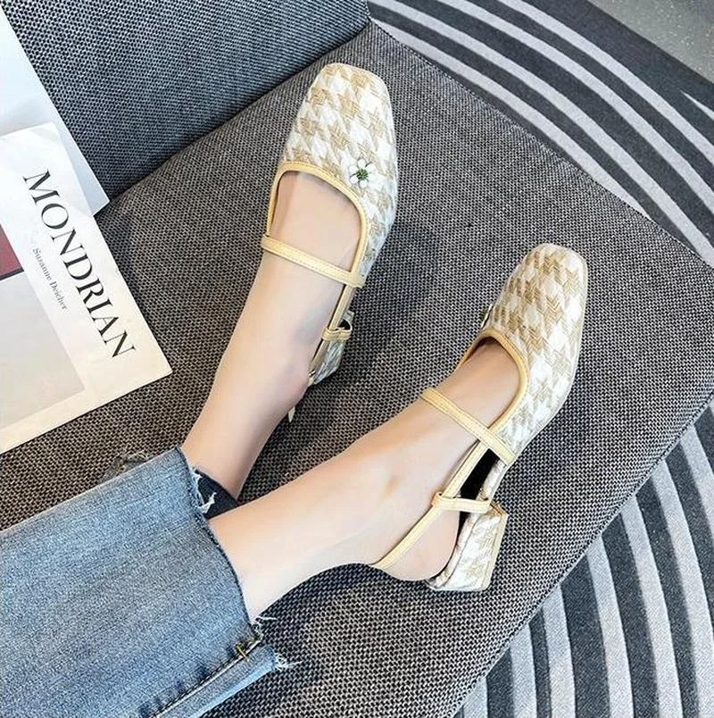 Women's Flat Shoes Color Matching Uppers Are Fashionable Simple Small and Fresh All-match Sweet Beauty Single Shoes 2021
Women's Flat Shoes Color Matching Uppers Are Fashionable Simple Small and Fresh All-match Sweet Beauty Single Shoes 2021