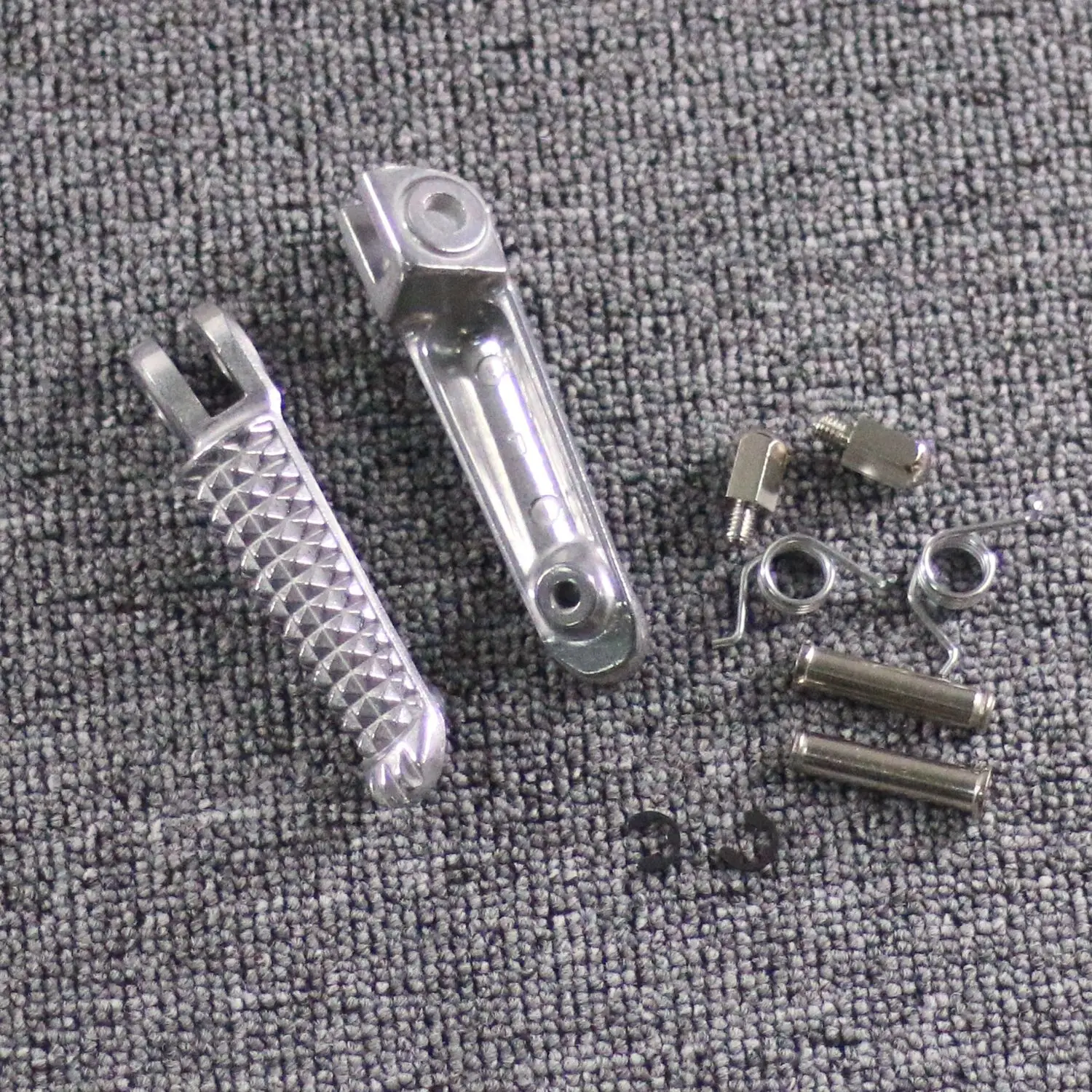 Motorcycles Aluminum Silver Front Footrests Foot Pegs For YAMAHA YZF R1 1998-2014 R6 1999-2012 R6S 2003 04 05 06 07 2008 
Motorcycles Aluminum Silver Front Footrests Foot Pegs For YAMAHA YZF R1 1998-2014 R6 1999-2012 R6S 2003 04 05 06 07 2008