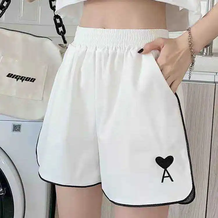 Black thin fashion sports shorts women's 2021 summer new loose and slim wear A-line high waist casual hot pants
Black thin fashion sports shorts women's 2021 summer new loose and slim wear A-line high waist casual hot pants