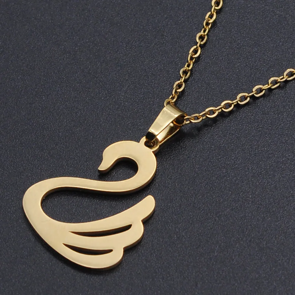 Men's Women's Stainless Steel Pendant Necklace Elegant Peacock Swan Hollow Pendant Necklace Fashion Men's and Women's Jewelry