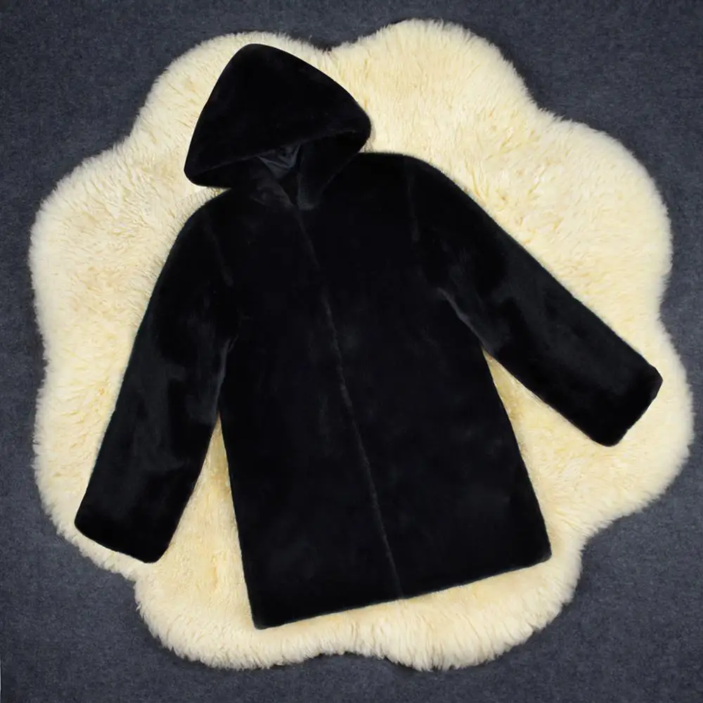 Faux Fur Coat Women Autumn Winter Fluffy 2019 Plush Coat Fashion Solid Long Sleeve Hooded Loose Coat Warm Soft Outwear
Faux Fur Coat Women Autumn Winter Fluffy 2019 Plush Coat Fashion Solid Long Sleeve Hooded Loose Coat Warm Soft Outwear