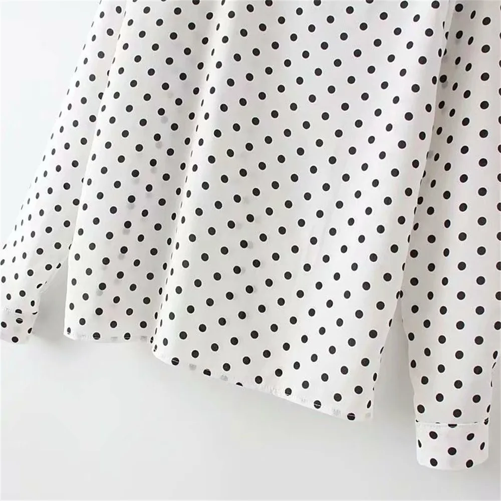 2020 Spring Women's New French Off-the-shoulder Slant Shoulder Long Sleeve Off-White Polka Dot Trendy Age-Decreasing Niche Shirt
2020 Spring Women's New French Off-the-shoulder Slant Shoulder Long Sleeve Off-White Polka Dot Trendy Age-Decreasing Niche Shirt
