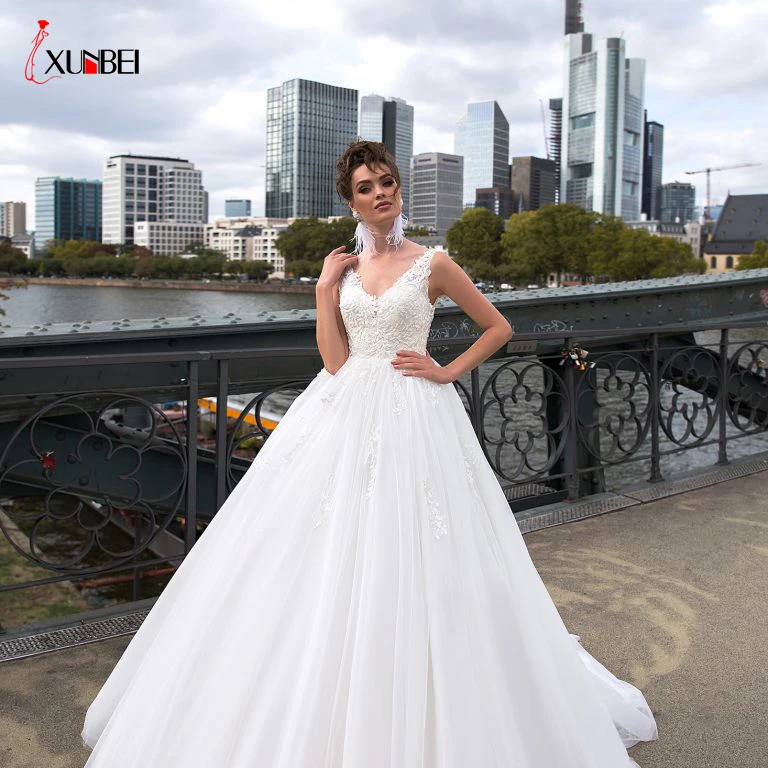 Vestidos De Novia Wedding Dresses Sleeveless V-Neck Lace Appliques A-Line Bridal Dresses Robe De Mariee
Vestidos De Novia Wedding Dresses Sleeveless V-Neck Lace Appliques A-Line Bridal Dresses Robe De Mariee