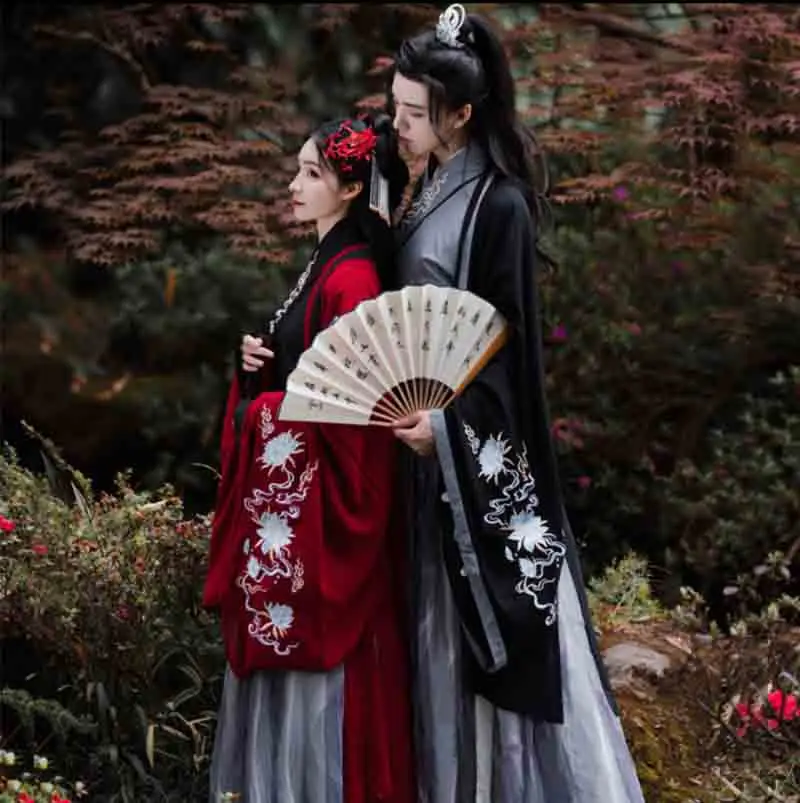 Традиционное китайское платье Hanfu для мужчин и женщин, костюм для косплея на карнавал и Хэллоуин, цвет красный/черный, для мужчин/женщин
Традиционное китайское платье Hanfu для мужчин и женщин, костюм для косплея на карнавал и Хэллоуин, цвет красный/черный, для мужчин/женщин