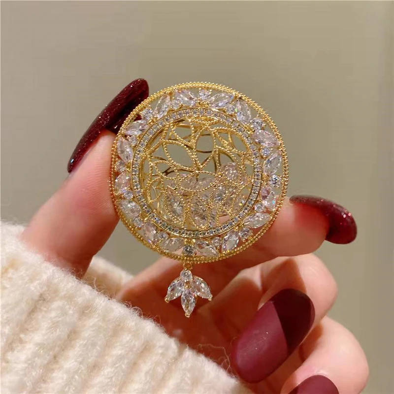 MFY Brooches For Women Luxury Imitation Crystal Round Corsage Sweater Suit Pin Accessories Fine Jewelry Vintage Brooch
MFY Brooches For Women Luxury Imitation Crystal Round Corsage Sweater Suit Pin Accessories Fine Jewelry Vintage Brooch