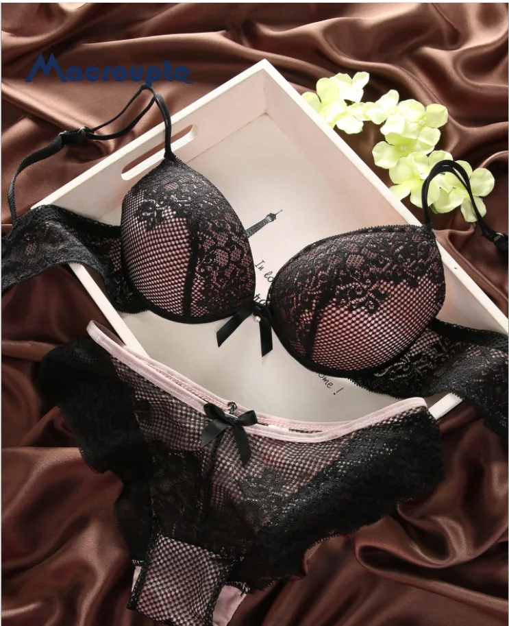 Fashion Fashion Lace Sexy Thin Deep V-neck Push Up Underwear Hot-selling Vintage Solid Color Bra Set
Fashion Fashion Lace Sexy Thin Deep V-neck Push Up Underwear Hot-selling Vintage Solid Color Bra Set