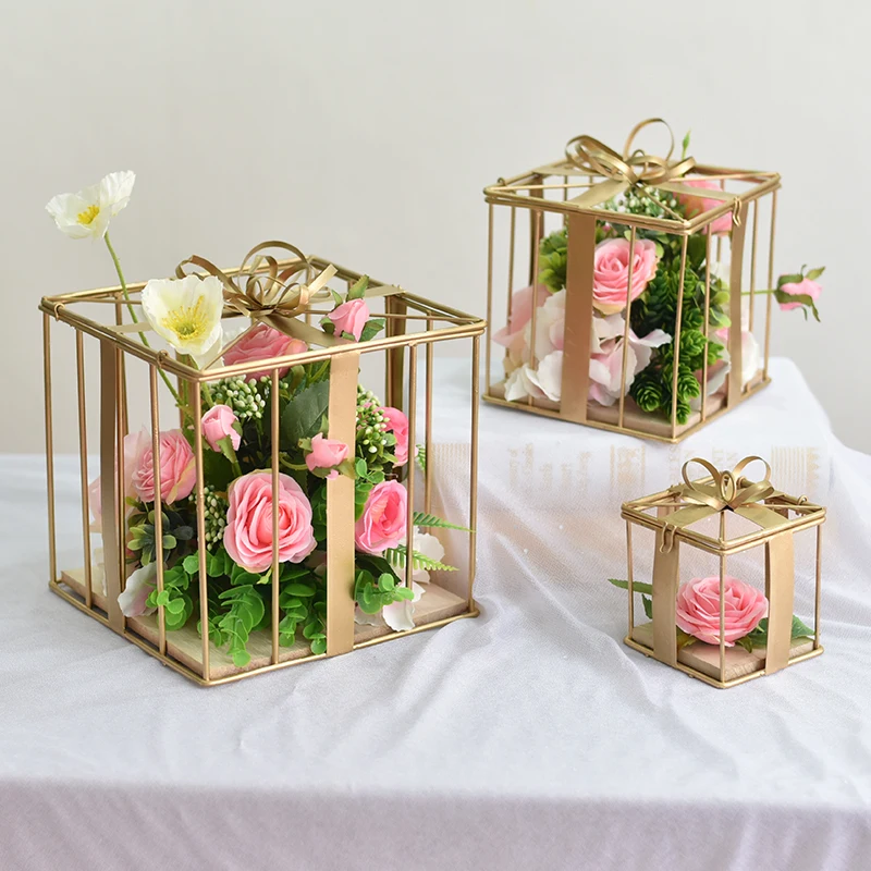 Metal Wrought Iron Gift Box 3-piece Dessert Table Display Stand Ornaments Window Display Wedding Decoration Home Decoration
Metal Wrought Iron Gift Box 3-piece Dessert Table Display Stand Ornaments Window Display Wedding Decoration Home Decoration