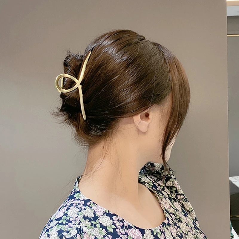 Woman Hai rClaws Clip Hairpins Hair Accessories Girls Hair Crab Headwear Hairgrip Fashion Barrettes
Woman Hai rClaws Clip Hairpins Hair Accessories Girls Hair Crab Headwear Hairgrip Fashion Barrettes