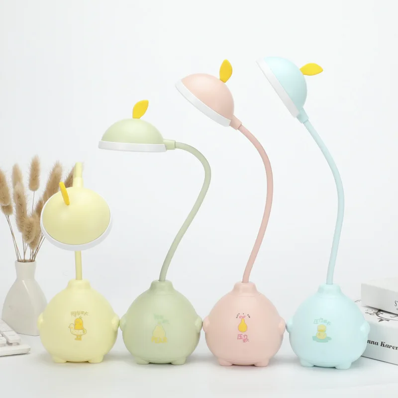 Светодиодная настольная лампа с зарядкой от USB, трехскоростной приглушаемый светильник для чтения в милом общежитии, ночник для спальни с з... 
Светодиодная настольная лампа с зарядкой от USB, трехскоростной приглушаемый светильник для чтения в милом общежитии, ночник для спальни с з...