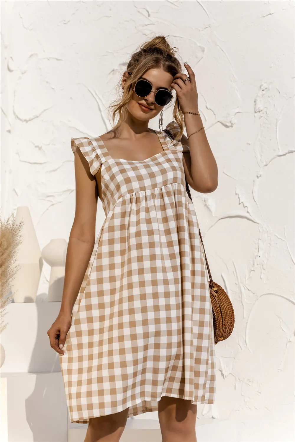 Women Vintage Square Collar Plaid Print Loose Dress Summer Casual Sleeveless Ruffles Decor Sexy Backless Knee Length Vestidos
Women Vintage Square Collar Plaid Print Loose Dress Summer Casual Sleeveless Ruffles Decor Sexy Backless Knee Length Vestidos