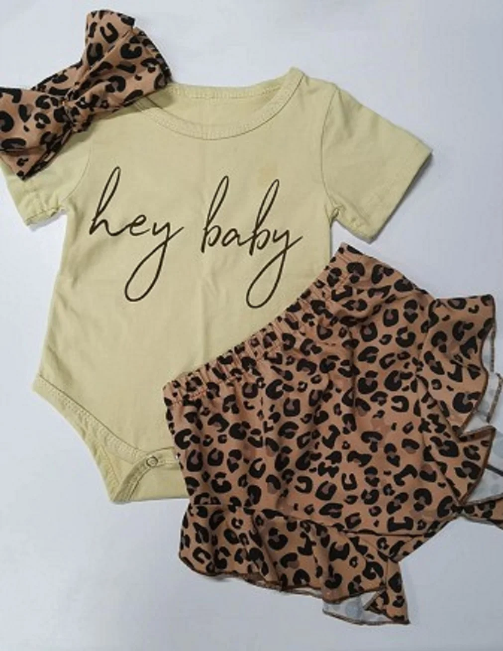 Baby boy girl Clothes 2020 New born Winter Hooded Rompers Thick Cotton Outfit Newborn Jumpsuit Children Costume toddler romper
Baby boy girl Clothes 2020 New born Winter Hooded Rompers Thick Cotton Outfit Newborn Jumpsuit Children Costume toddler romper