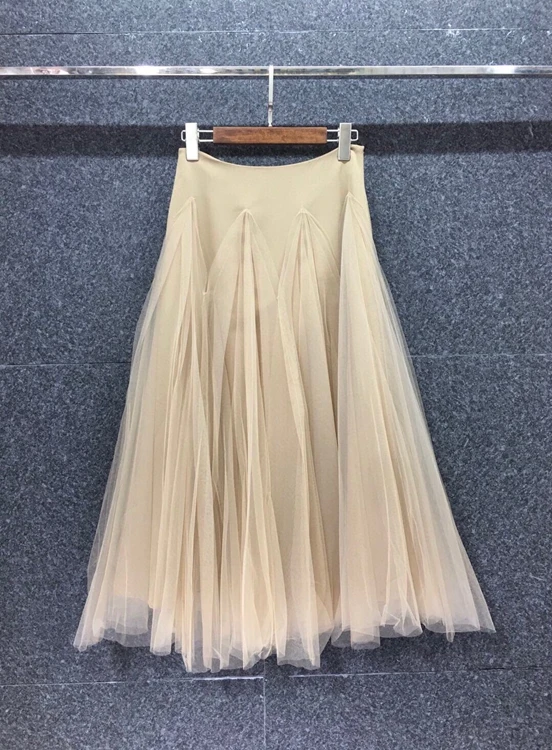2020 autumn and winter new fashion women's elastic waist mesh stitching decorative A-line all-match skirt 1218
2020 autumn and winter new fashion women's elastic waist mesh stitching decorative A-line all-match skirt 1218