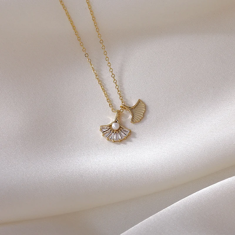 Origin Summer Temperament Gold Color Sector Crystal Pearl Pendant Necklace for Women Girls Metal Rhinestone Necklace Jewelry
Origin Summer Temperament Gold Color Sector Crystal Pearl Pendant Necklace for Women Girls Metal Rhinestone Necklace Jewelry