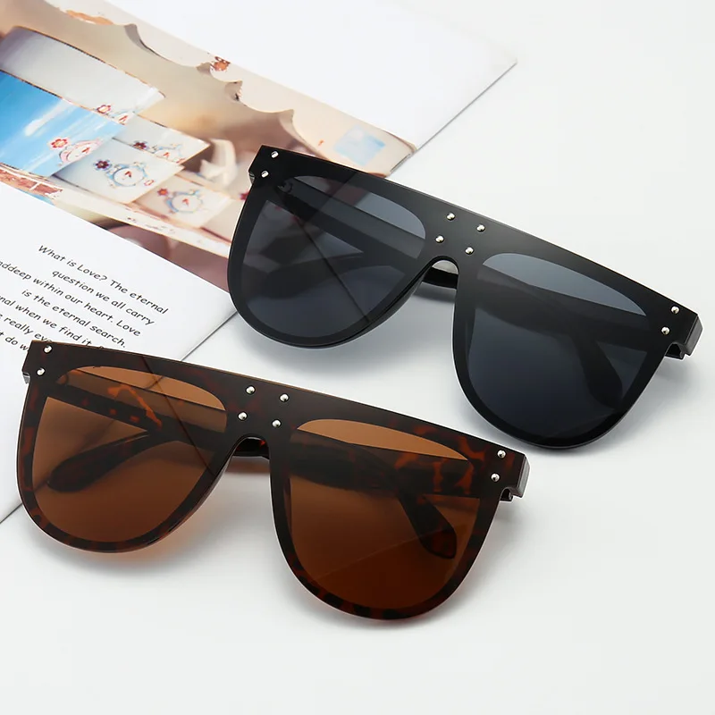 Eyewear & Accessories