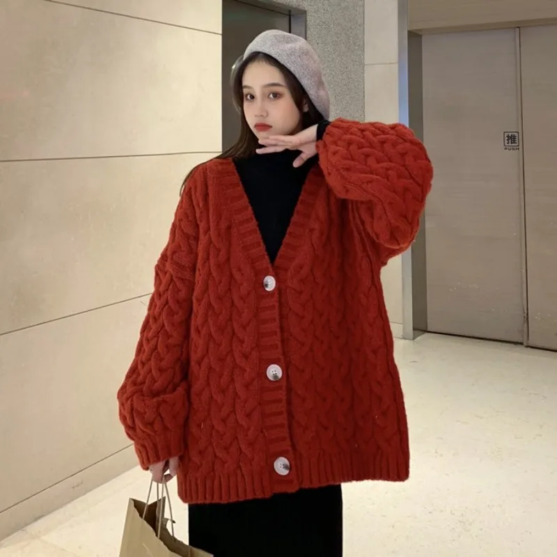 Idle Style Winter Thickened V-neck Twist Knitted Sweater Coat for Women 2020 Autumn and Winter New Loose Outer Wear Cardigan
Idle Style Winter Thickened V-neck Twist Knitted Sweater Coat for Women 2020 Autumn and Winter New Loose Outer Wear Cardigan