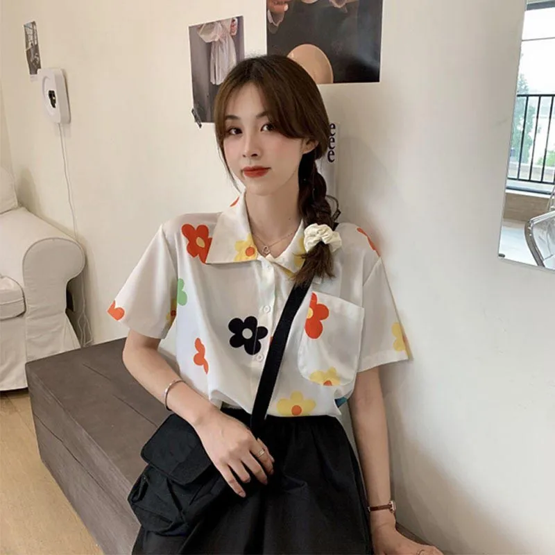 Women Blouses Shirts Holiday Short Sleeve Casual Tops Ladies Floral Printed Shirt Korean Summer Fashion Women Clothing
Women Blouses Shirts Holiday Short Sleeve Casual Tops Ladies Floral Printed Shirt Korean Summer Fashion Women Clothing