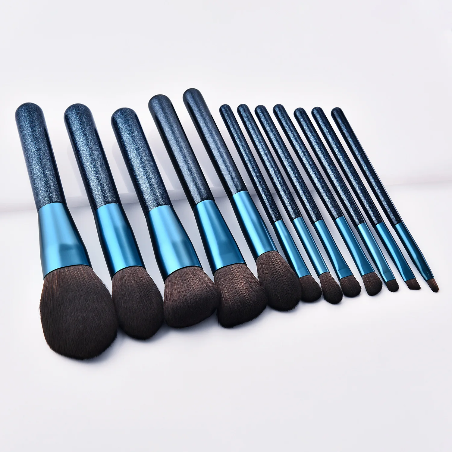 China Red 12 Pcs Makeup Brushes Set Blush Foundation Powder Eyeshadow Concealer Lip Eye Make Up Brush Cosmetics Beauty Tools
China Red 12 Pcs Makeup Brushes Set Blush Foundation Powder Eyeshadow Concealer Lip Eye Make Up Brush Cosmetics Beauty Tools