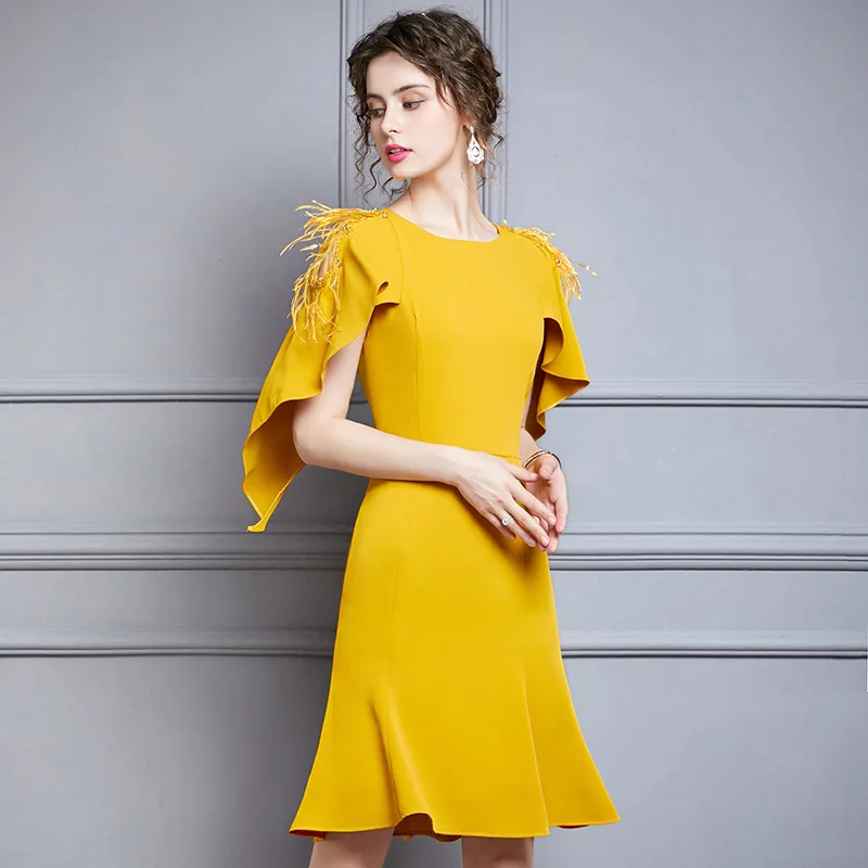 Vestidos De Fiesta 2020 Summer Party Events Women Feathers Deco Hollow Out Sexy Ladies Slim Fitted Yellow Red Dress Outfits 3XL
Vestidos De Fiesta 2020 Summer Party Events Women Feathers Deco Hollow Out Sexy Ladies Slim Fitted Yellow Red Dress Outfits 3XL