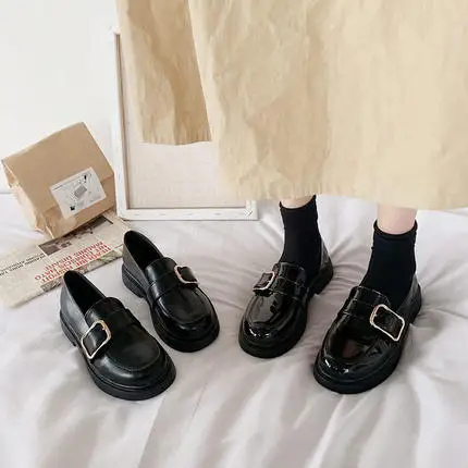 Small leather shoes women's 2021 autumn and winter new fashion Korean version of all-match leather and velvet flat shoes
Small leather shoes women's 2021 autumn and winter new fashion Korean version of all-match leather and velvet flat shoes