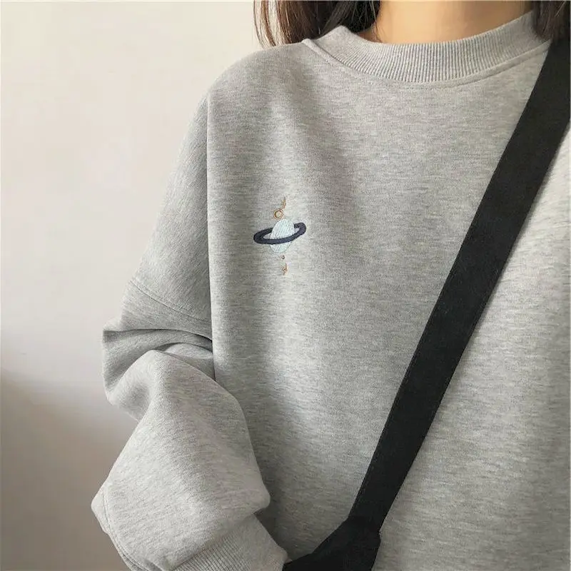 Autumn Winter Sweatshirt Pullover Velvet Women Oversized Planet Embroidery Texture Loose Thick O-neck Korean Basic Outerwear
Autumn Winter Sweatshirt Pullover Velvet Women Oversized Planet Embroidery Texture Loose Thick O-neck Korean Basic Outerwear