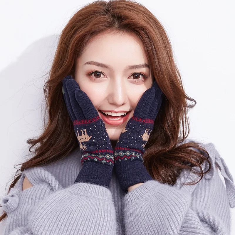 Knitted touch screen gloves little elk ladies autumn and winter warm wool plus velvet thickening outdoor riding running gloves
Knitted touch screen gloves little elk ladies autumn and winter warm wool plus velvet thickening outdoor riding running gloves