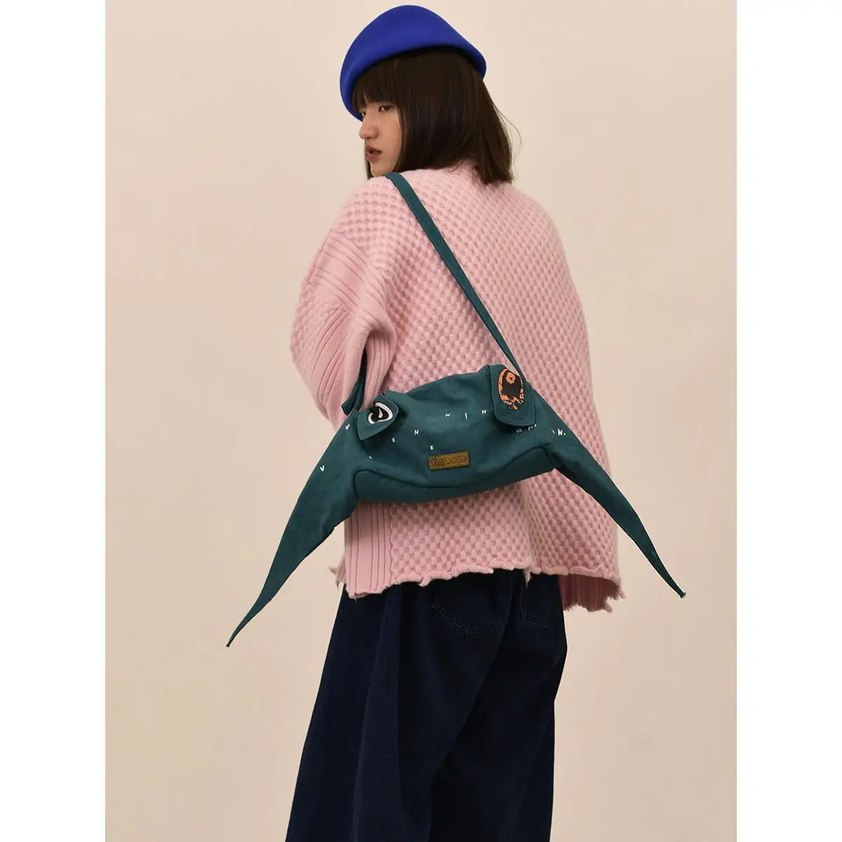 Women Canvas Messenger Bag Large Capacity Shoulder Bag Simple Zipper Semicircle Shape Cloth Purses Ladies Cotton Crossbody Bags
Women Canvas Messenger Bag Large Capacity Shoulder Bag Simple Zipper Semicircle Shape Cloth Purses Ladies Cotton Crossbody Bags