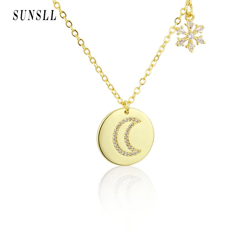 SUNSLL New Arrived Moon And Small Snowflakes Fashion Necklace Gold-plated Copper Pendant Inlaid With Colored Zircon Jewelry Gift
SUNSLL New Arrived Moon And Small Snowflakes Fashion Necklace Gold-plated Copper Pendant Inlaid With Colored Zircon Jewelry Gift